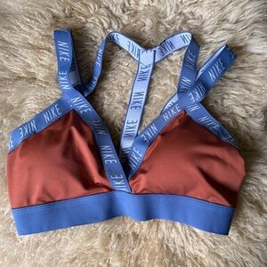 NIKE Indy Logo Bra Top Dusty Peach indigo Storm white